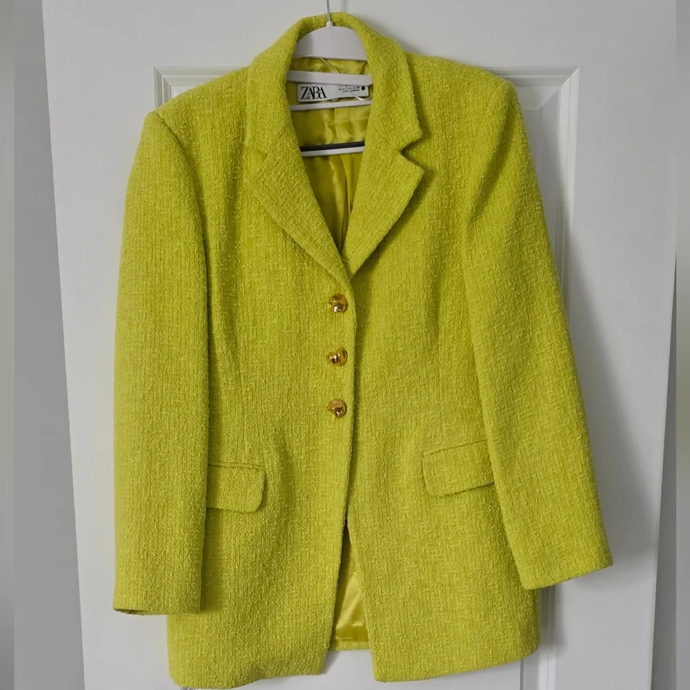Chic Zara blazer. - Picture 2 of 7